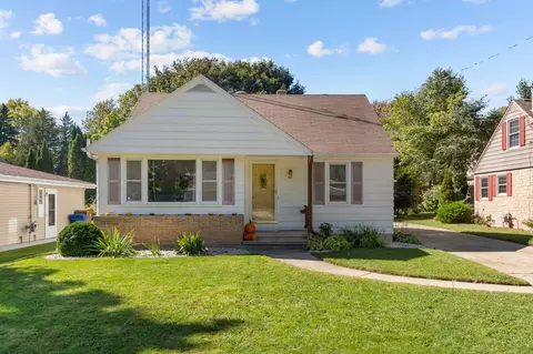 369 Lopas St, Menasha, WI 54952