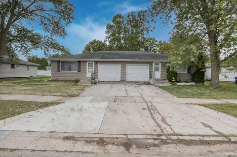 929 Gay Dr #931, Neenah, WI 54956