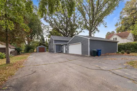 207 Darboy Rd, Combined Locks, WI 54113