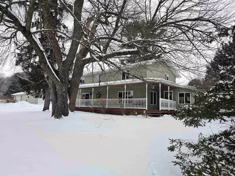 n459 County Road U, Weyauwega, WI 54983