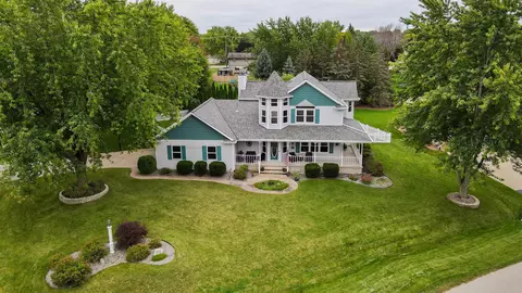 n341 Tamarack Circle, Appleton, WI 54915