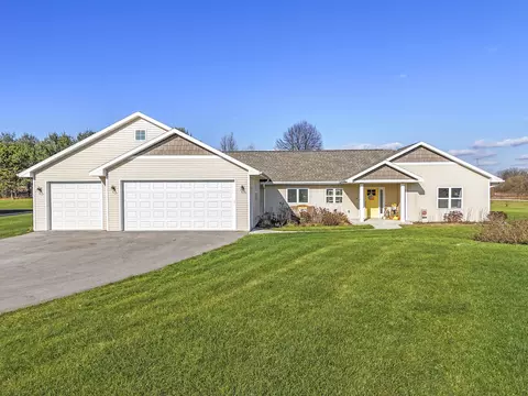 w7910 Koeller Lane, Shawano, WI 54166