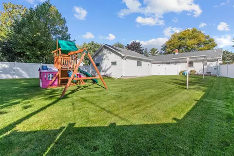 Exterior - 1343 W Franklin St, Appleton, WI 54914 photo 3 of 7