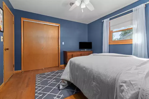 Bedroom - 1343 W Franklin St, Appleton, WI 54914 photo 2 of 5