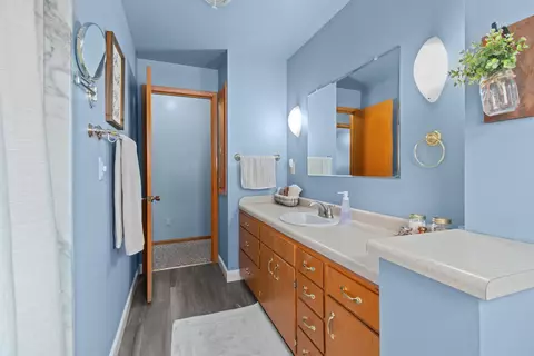 Bath - 1343 W Franklin St, Appleton, WI 54914 photo 3 of 3