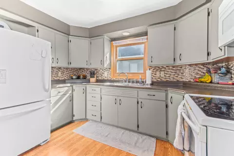 Kitchen - 1343 W Franklin St, Appleton, WI 54914 photo 1 of 2