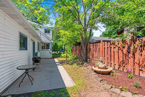 Exterior - 630 W Riverview Dr, Appleton, WI 54915 photo 5 of 8