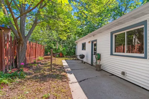 Exterior - 630 W Riverview Dr, Appleton, WI 54915 photo 4 of 8
