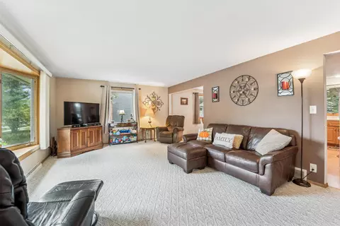 Living - 1413 E Pershing St, Appleton, WI 54911 photo 1 of 3