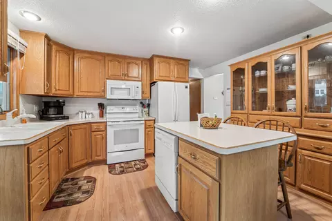 Kitchen - 1413 E Pershing St, Appleton, WI 54911 photo 2 of 5