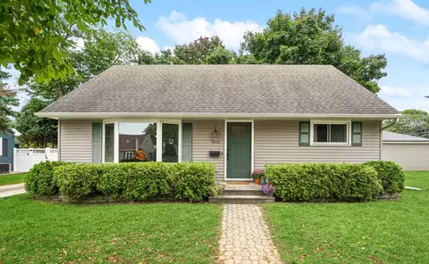 1413 E Pershing St, Appleton, WI 54911
