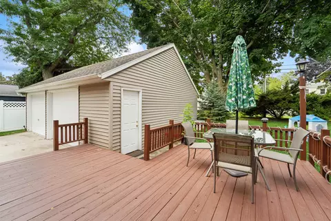Exterior - 1413 E Pershing St, Appleton, WI 54911 photo 4 of 9