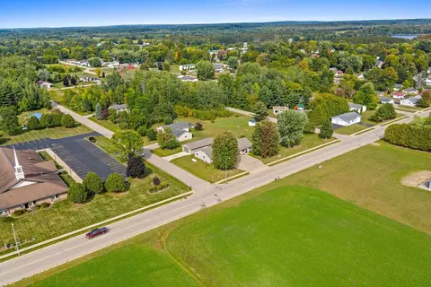 View/Area - 1150 Schabow St, Gresham, WI 54128 photo 5 of 9