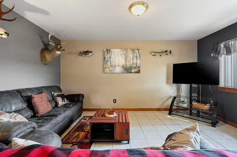 Living - 1150 Schabow St, Gresham, WI 54128 photo 2 of 3