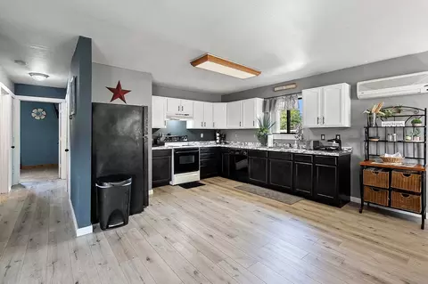 Kitchen - 1150 Schabow St, Gresham, WI 54128 photo 4 of 5