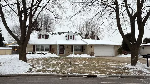 2045 Kassner Dr, Green Bay, WI 54304