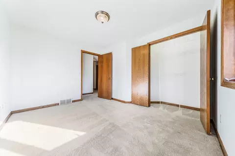 Bedroom - 4180 W Earthrock Rd, Appleton, WI 54913 photo 6 of 8