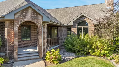Exterior - 4180 W Earthrock Rd, Appleton, WI 54913 photo 4 of 10