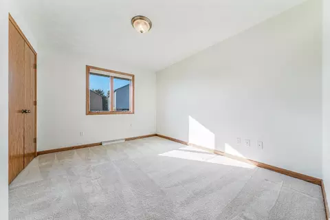 Bedroom - 4180 W Earthrock Rd, Appleton, WI 54913 photo 5 of 8