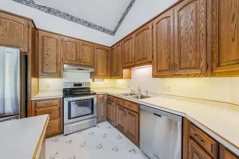 Kitchen - 4180 W Earthrock Rd, Appleton, WI 54913 photo 3 of 5