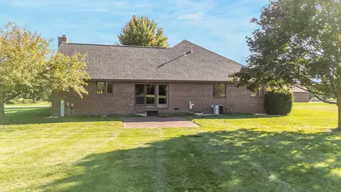 Exterior - 4180 W Earthrock Rd, Appleton, WI 54913 photo 8 of 10