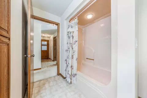 Entry Way - 4180 W Earthrock Rd, Appleton, WI 54913 photo 1 of 3