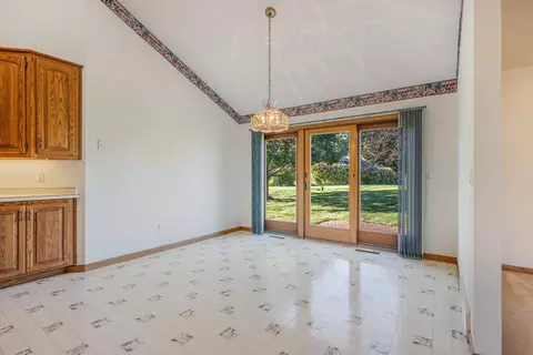 Dining - 4180 W Earthrock Rd, Appleton, WI 54913 photo 1 of 2