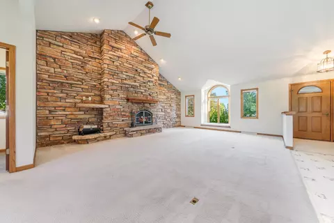 Living - 4180 W Earthrock Rd, Appleton, WI 54913 photo 3 of 6