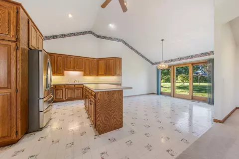 Kitchen - 4180 W Earthrock Rd, Appleton, WI 54913 photo 5 of 5