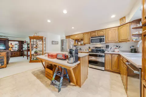 Kitchen - 2135 Cloudview Ct, Appleton, WI 54914 photo 1 of 5