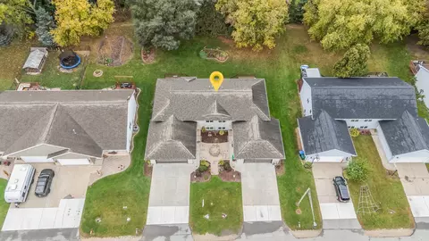 View/Area - 2135 Cloudview Ct, Appleton, WI 54914 photo 1 of 5