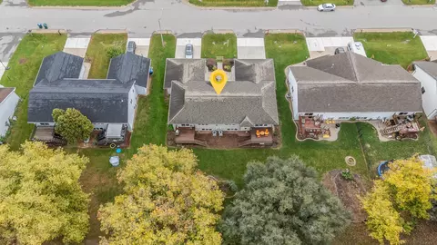 View/Area - 2135 Cloudview Ct, Appleton, WI 54914 photo 4 of 5