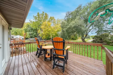 Exterior - 2135 Cloudview Ct, Appleton, WI 54914 photo 3 of 8