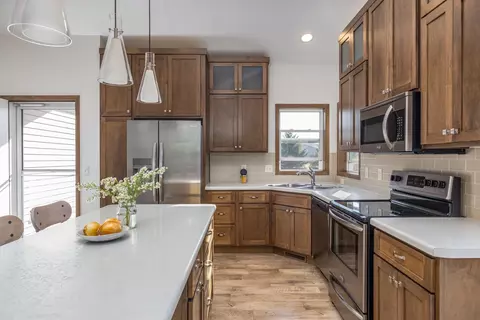 Kitchen - 4847 N Mya Dr, Appleton, WI 54913 photo 3 of 3