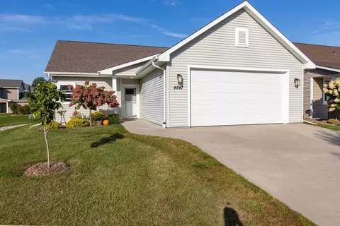 Exterior - 4847 N Mya Dr, Appleton, WI 54913 photo 6 of 10