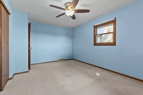 Bedroom - 324 S Matthias St, Appleton, WI 54915 photo 2 of 7