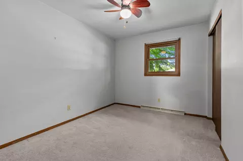 Bedroom - 324 S Matthias St, Appleton, WI 54915 photo 4 of 7
