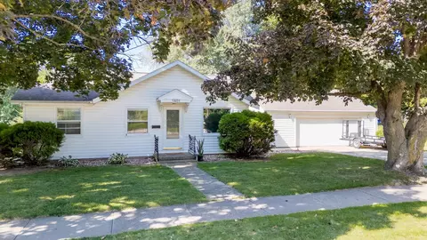 1601 Main Ave, Kaukauna, WI 54130