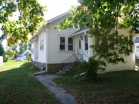 925 Bond St, Green Bay, WI 54303