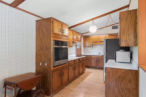 Kitchen - 1344 E Zingler Ave, Shawano, WI 54166 photo 1 of 5