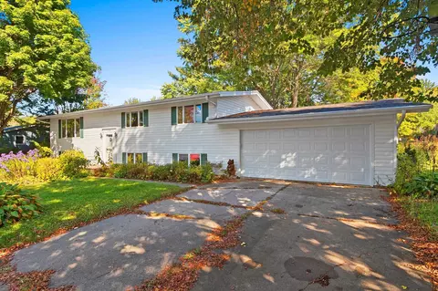 Exterior - 1344 E Zingler Ave, Shawano, WI 54166 photo 4 of 12