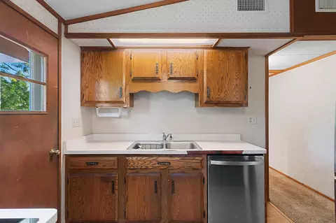 Kitchen - 1344 E Zingler Ave, Shawano, WI 54166 photo 3 of 5