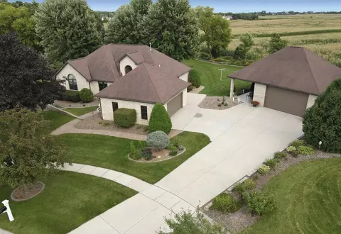107 Jason Ct, Rosendale, WI 54974