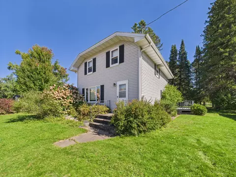 5204 Spruce St, Laona, WI 54541