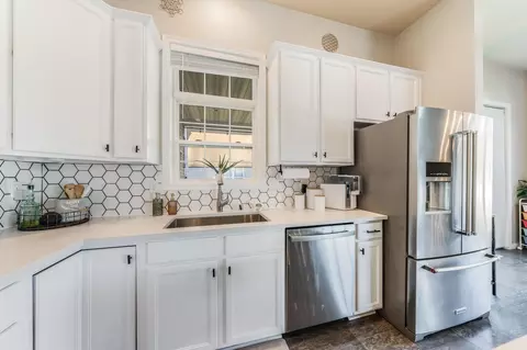 Kitchen - 2184 W Noelle Ln, Appleton, WI 54913 photo 6 of 6