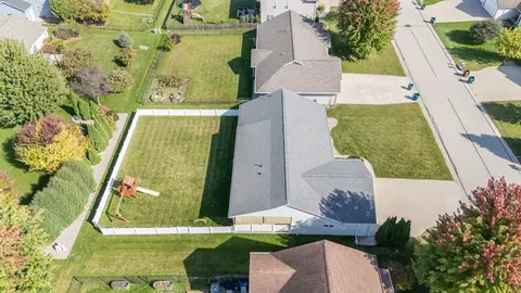 View/Area - 2184 W Noelle Ln, Appleton, WI 54913 photo 2 of 3