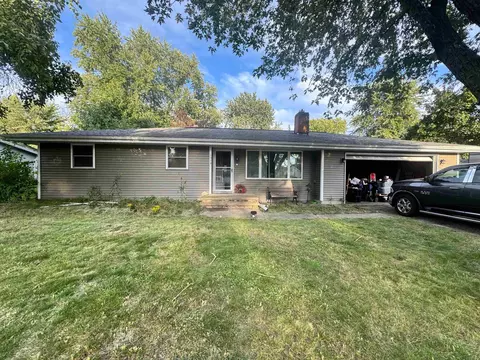 1079 Bartlein Ct, Menasha, WI 54952