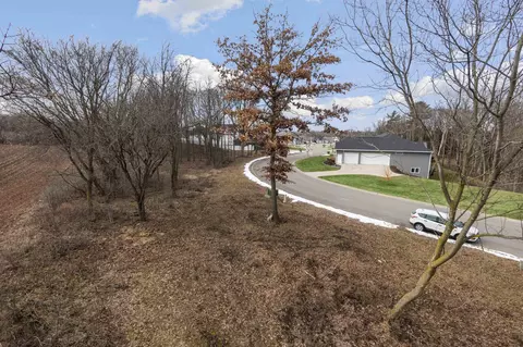 largo ridge court, Green Bay, WI 54311
