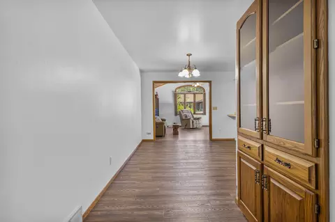 Entry Way - 602 S Goldenrod Dr, Appleton, WI 54914 photo 1 of 4