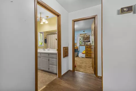 Entry Way - 602 S Goldenrod Dr, Appleton, WI 54914 photo 2 of 4